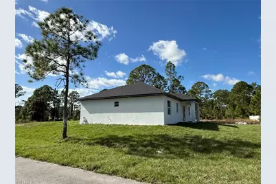 1121 Florence St E, Lehigh Acres, FL 33974 - Photo 2