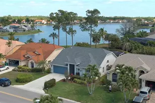 700 Lambton Ln, Naples, FL 34104 - Photo 2
