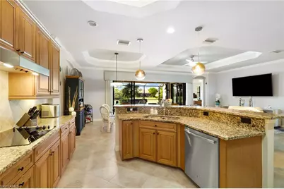 28542 Westmeath Ct, Bonita Springs, FL 34135 - Photo 12