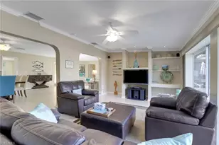 562 Goldcoast Ct, Marco Island, FL 34145 - Photo 6