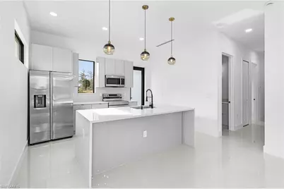 918 Anaconda Ave S, Lehigh Acres, FL 33974 - Photo 4