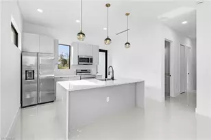 918 Anaconda Ave S, Lehigh Acres, FL 33974 - Photo 4