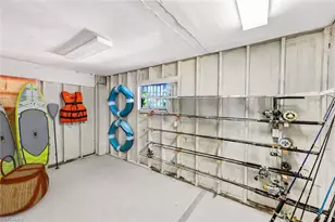 1285 Grand Canal Dr, Naples, FL 34110 - Photo 34