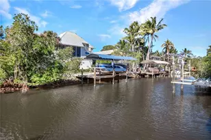 1285 Grand Canal Dr, Naples, FL 34110 - Photo 24