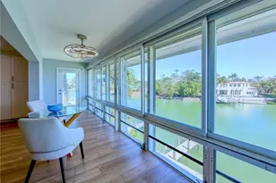 1910 Gulf Shore Blvd N, Naples, FL 34102 - Photo 4