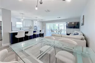 1910 Gulf Shore Blvd N, Naples, FL 34102 - Photo 14