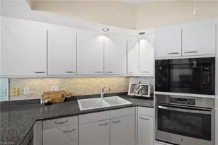 8111 Bay Colony Dr, Naples, FL 34108 - Photo 14