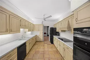 828 Hideaway Cir E, Marco Island, FL 34145 - Photo 10