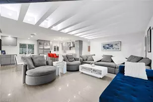 10002 Vanderbilt Dr, Naples, FL 34108 - Photo 10