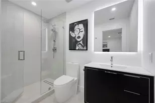 10002 Vanderbilt Dr, Naples, FL 34108 - Photo 18