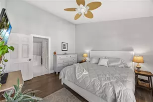 5633 Turtle Bay Dr, Naples, FL 34108 - Photo 14