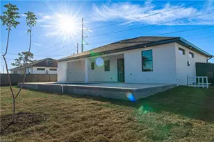 405 Kismet Pkwy E, Cape Coral, FL 33909 - Photo 50