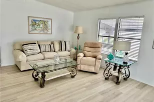 26287 Queen Mary Ln, Bonita Springs, FL 34135 - Photo 6