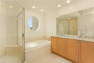 2728 Tiburon Blvd E, Naples, FL 34109 - Photo 10