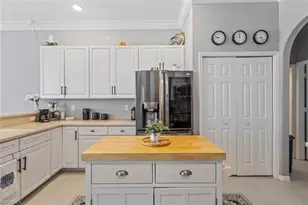 8524 Laurel Lakes Blvd, Naples, FL 34119 - Photo 10