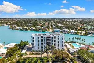 2400 Gulf Shore Blvd N, Naples, FL 34103 - Photo 6