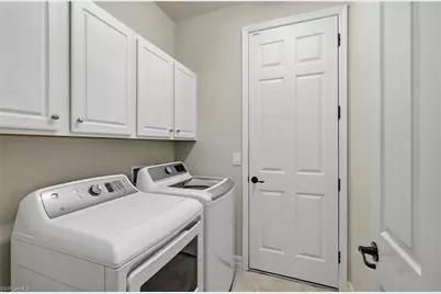 28517 Westmeath Ct, Bonita Springs, FL 34135 - Photo 32