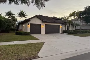 14710 Indigo Lakes Cir, Naples, FL 34119 - Photo 2