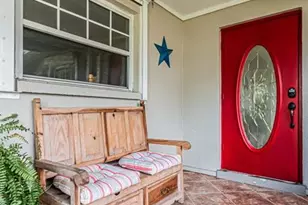 62 Lanai Cir, Naples, FL 34112 - Photo 2