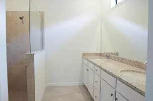 15081 Palamos Cir, Fort Myers, FL 33905 - Photo 8