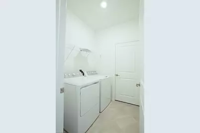 15081 Palamos Cir, Fort Myers, FL 33905 - Photo 10