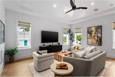 835 11th Ave S, Naples, FL 34102 - Photo 24