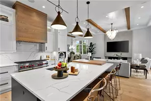 835 11th Ave S, Naples, FL 34102 - Photo 10