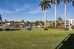 383 Harbour Dr, Naples, FL 34103 - Photo 22
