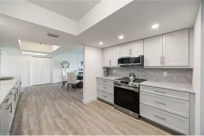 383 Harbour Dr #101, Naples, FL 34103 - Photo 6