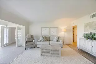 383 Harbour Dr, Naples, FL 34103 - Photo 10