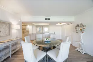 383 Harbour Dr, Naples, FL 34103 - Photo 2