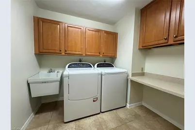 5690 Arvine Cir, Fort Myers, FL 33919 - Photo 36