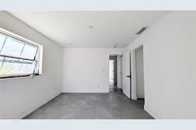 5279 Stratford Ct, Cape Coral, FL 33904 - Photo 10