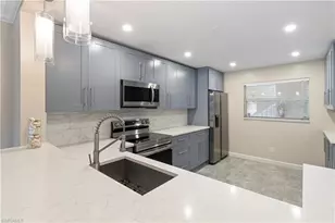 776 Landover Cir, Naples, FL 34104 - Photo 6