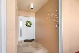 990 Cape Marco Dr, Marco Island, FL 34145 - Photo 4