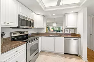 571 E Serendipity Dr, Naples, FL 34108 - Photo 12