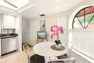 571 E Serendipity Dr, Naples, FL 34108 - Photo 14