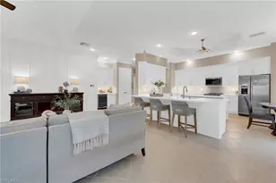 7116 Lemuria Cir, Naples, FL 34109 - Photo 4