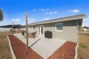 922 SE 27th Terrace, Cape Coral, FL 33904 - Photo 28