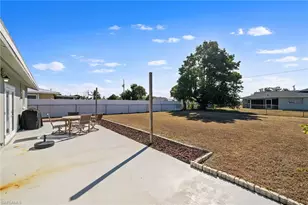 922 SE 27th Terrace, Cape Coral, FL 33904 - Photo 30