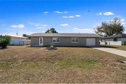 922 SE 27th Ter, Cape Coral, FL 33904 - Photo 2