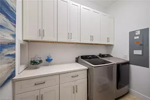 27153 Barefoot Ln, Bonita Springs, FL 34135 - Photo 14