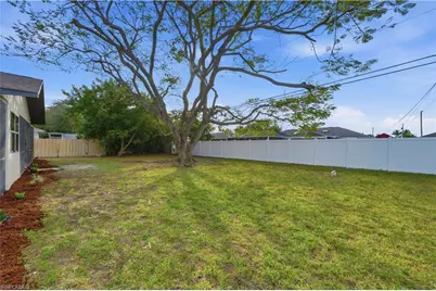 306 SE 18th Ter, Cape Coral, FL 33990 - Photo 18