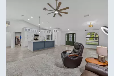 2264 Outrigger Ln, Naples, FL 34104 - Photo 4