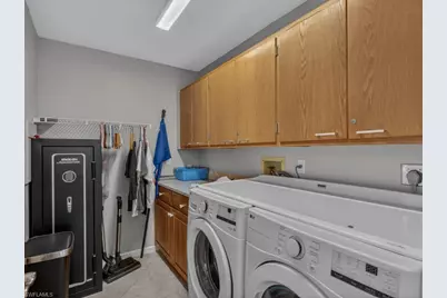 2264 Outrigger Ln, Naples, FL 34104 - Photo 14