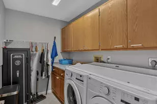 2264 Outrigger Ln, Naples, FL 34104 - Photo 14