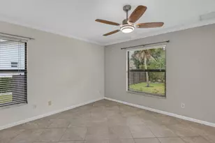 2264 Outrigger Ln, Naples, FL 34104 - Photo 10