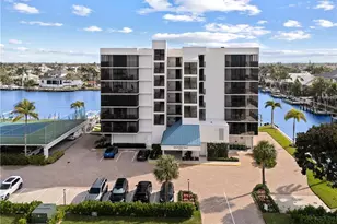 10420 Gulf Shore Dr, Naples, FL 34108 - Photo 4