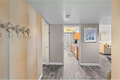 10420 Gulf Shore Dr #121, Naples, FL 34108 - Photo 6