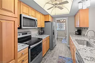 10420 Gulf Shore Dr, Naples, FL 34108 - Photo 8